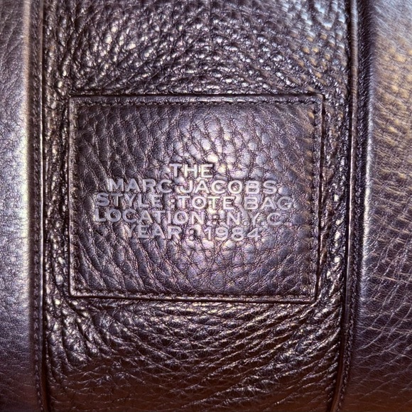 Marc Jacobs Black Pebbled Leather Tote - Picture 8 of 8